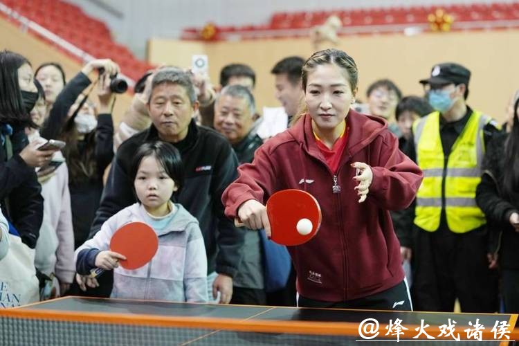 和徐寅生刘诗雯打球是什么样的体验？特奥选手圆梦乒乓舞台