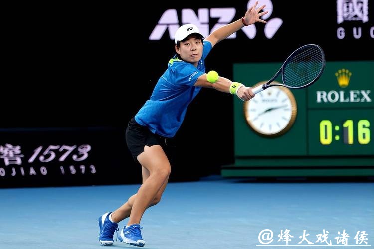挺进澳网次轮将战萨巴伦卡，白卓璇的勇气，靠自己打出来